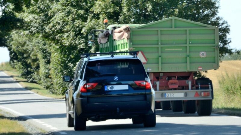 Skubėjimas gali baigtis bauda ar net teisių praradimu: vairuotojai vis dar rizikuoja šioje situacijoje