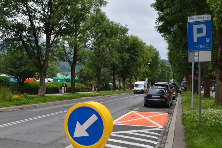Vykstate į Zakopanę? Šis oranžinis žymėjimas gatvėse gali skaudžiai kirsti per jūsų piniginę