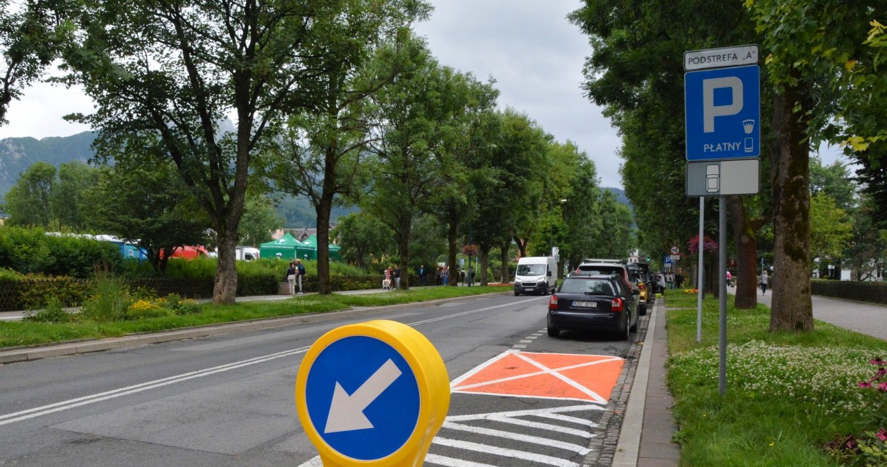 Vykstate į Zakopanę? Šis oranžinis žymėjimas gatvėse gali skaudžiai kirsti per jūsų piniginę