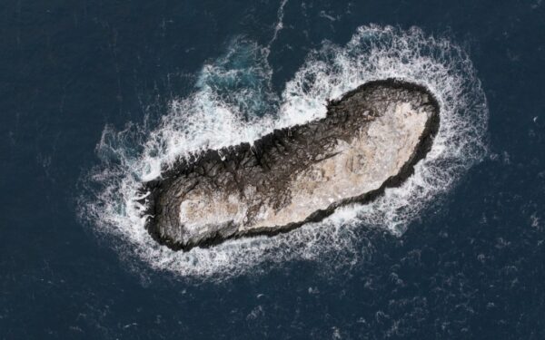 Žemėlapiuose jos nebuvo: mokslininkai Antarktidoje netikėtai aptiko paslaptingą salą