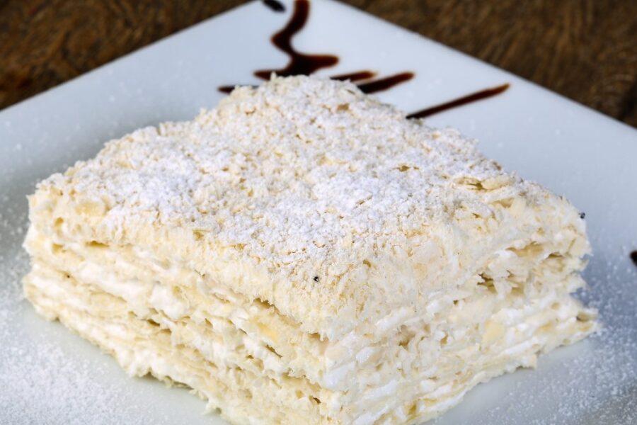 Svečiai prašys pakartoti: atskleidėme, kaip pagaminti lengvą varškės desertą, kuris tirpsta burnoje