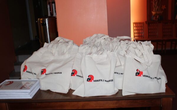 Utenoje parduodamos dailininko teisės už mažiau nei 900 eurų: tokia proga pasitaiko retai