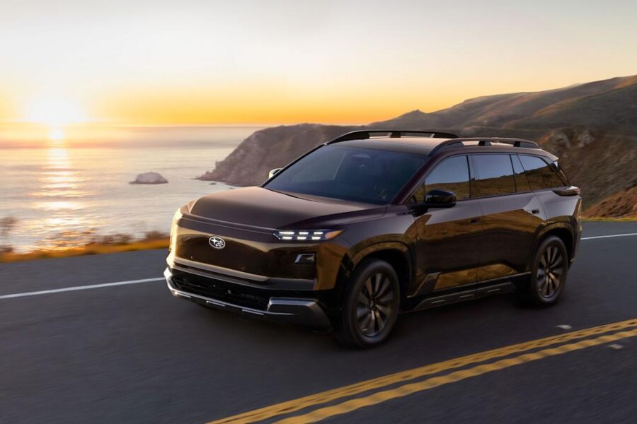 „Subaru“ septynvietis jau čia: viena detalė privers pamiršti benzininius automobilius