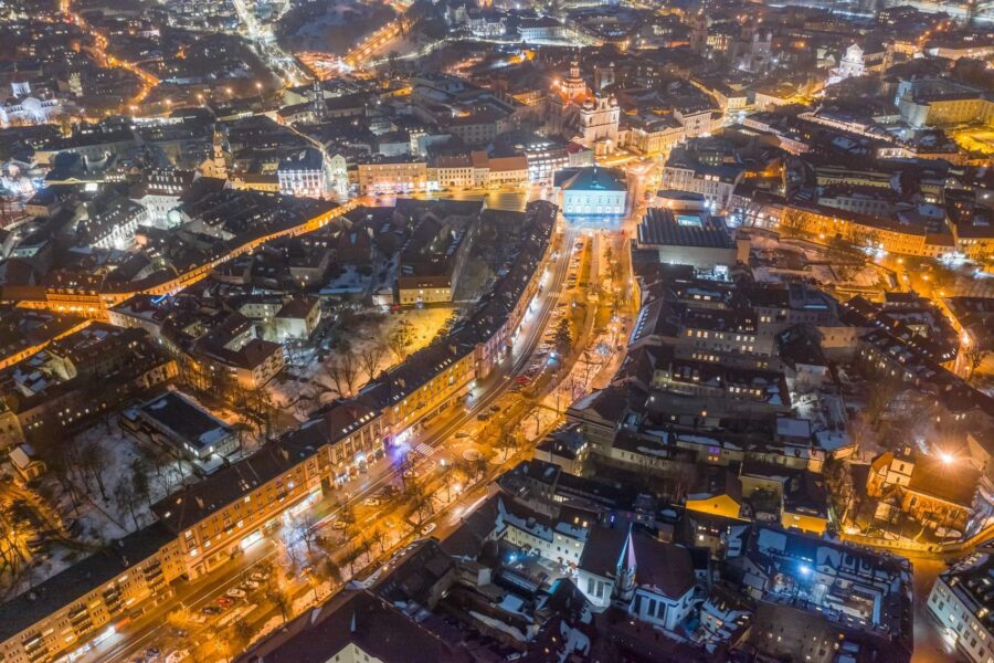 Elektra. Miestas. šviesa