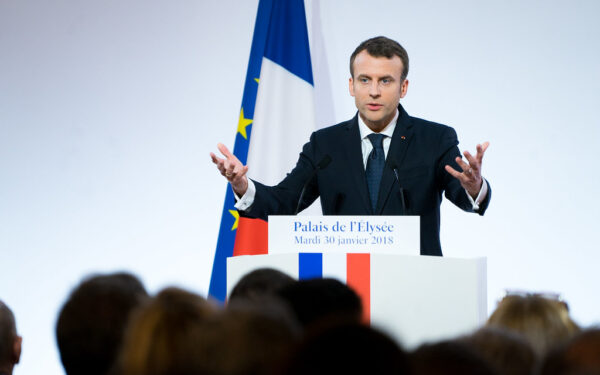 Ar teks už benziną mokėti dar daugiau? Europos lyderiai skubiai buria sąjungą prieš blokadą