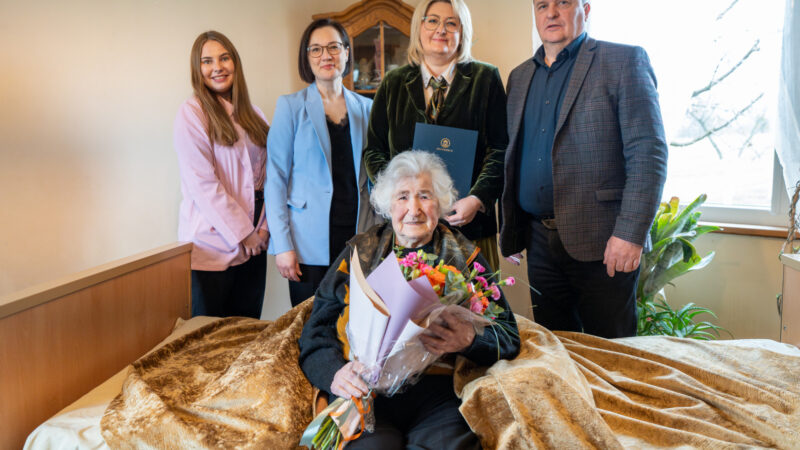 Išgyveno karą, gaisrą ir netektis: šimtmečio sulaukusi druskininkietė atskleidė ilgaamžiškumo paslaptį