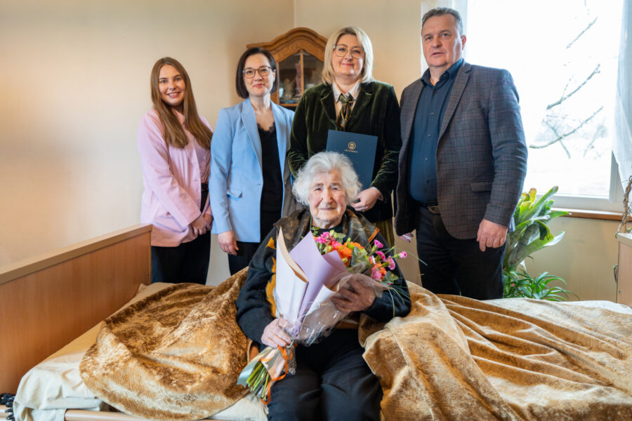 Išgyveno karą, gaisrą ir netektis: šimtmečio sulaukusi druskininkietė atskleidė ilgaamžiškumo paslaptį