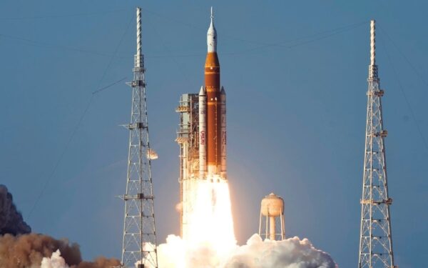 Startavo pirmoji pilotuojama misija į Mėnulį per 50 metų: laukia naujas etapas