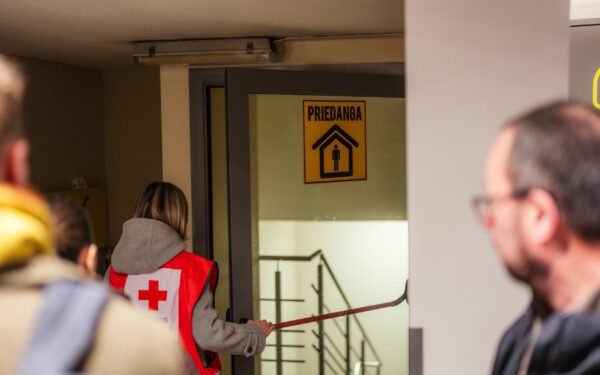 Išmoksite kaip elgtis krizės metu: net 7 miestuose rengiamos nemokamos ekskursijos