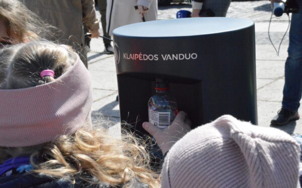 Klaipėdiečiai kviečiami pasipildyti savo gertuves: mieste jau veikia 33 vandens gertuvės