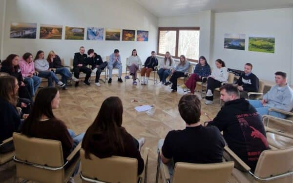 Idėjos, kurios netrukus virs darbais: Švenčionių jaunimas per 3 dienas sukūrė pokyčių planą