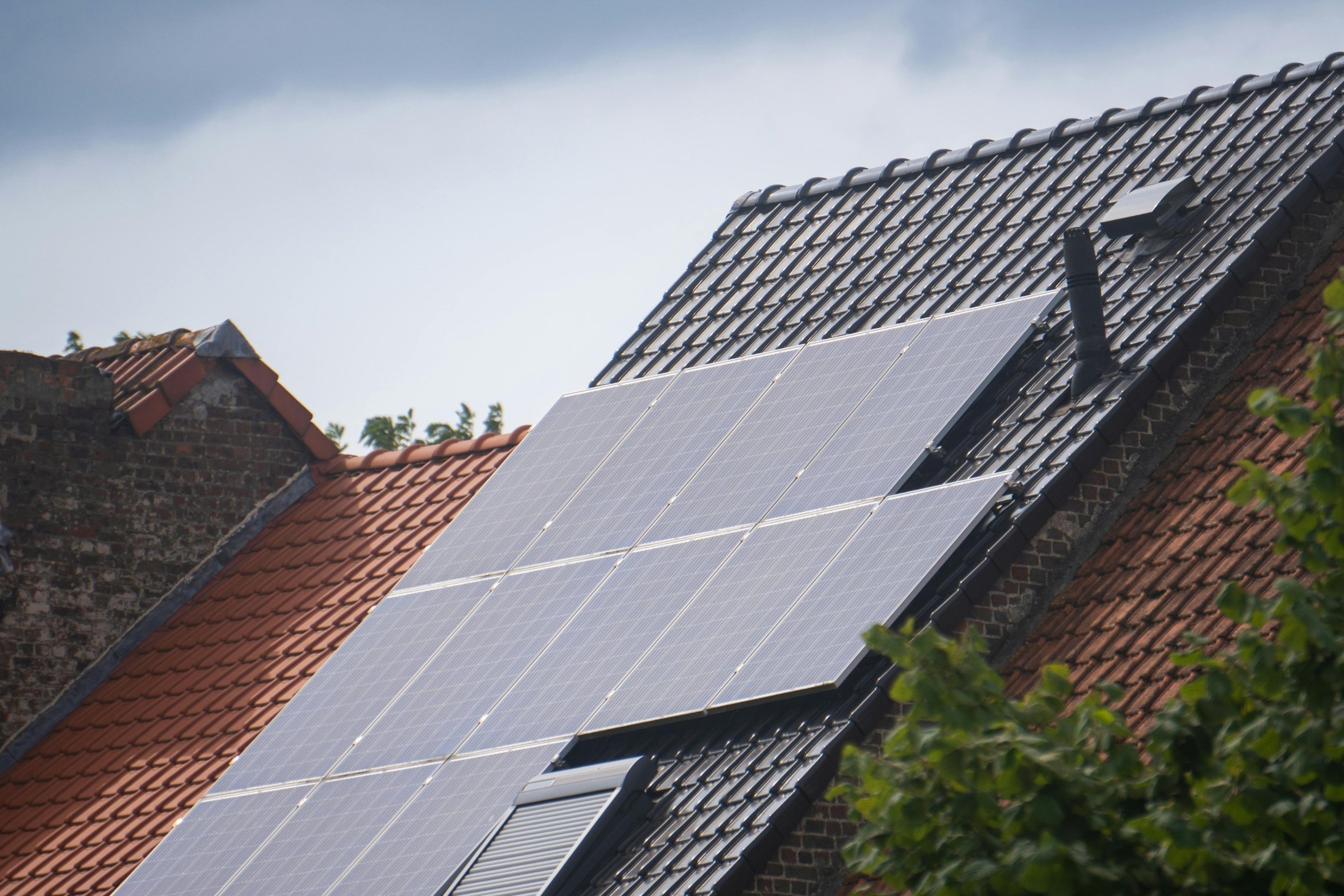 Parama saulės elektrinėms išgraibstyta: gyventojai nukreipiami į rezervą, sužinokite kaip pretenduoti