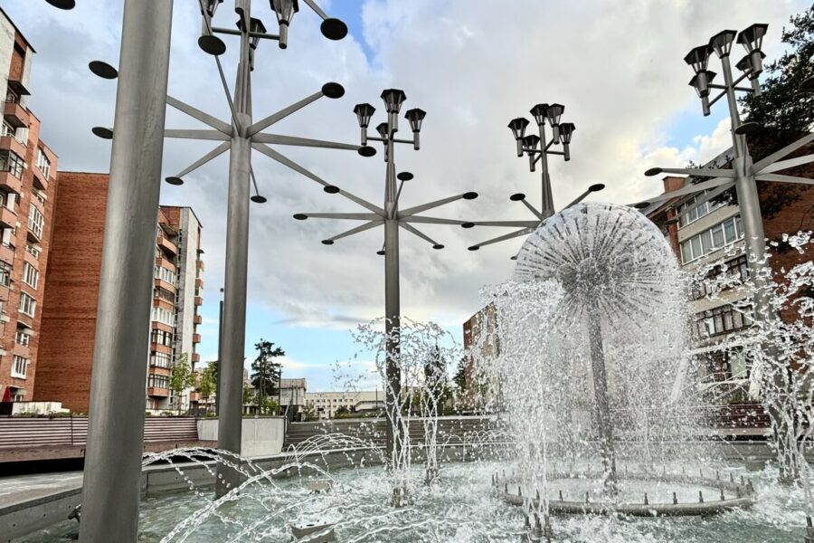 Visagine įjungiamas fontanas „Saulutė“: gyventojai jau laukia sugrįžtančio traukos centro