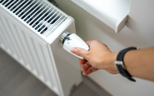 Vilnius pagaliau išjungia šildymą: kada atvės radiatoriai ir kaip su kitais miestais?