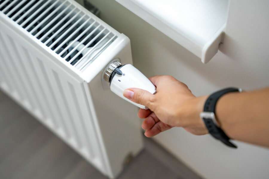 Vilnius pagaliau išjungia šildymą: kada atvės radiatoriai ir kaip su kitais miestais?