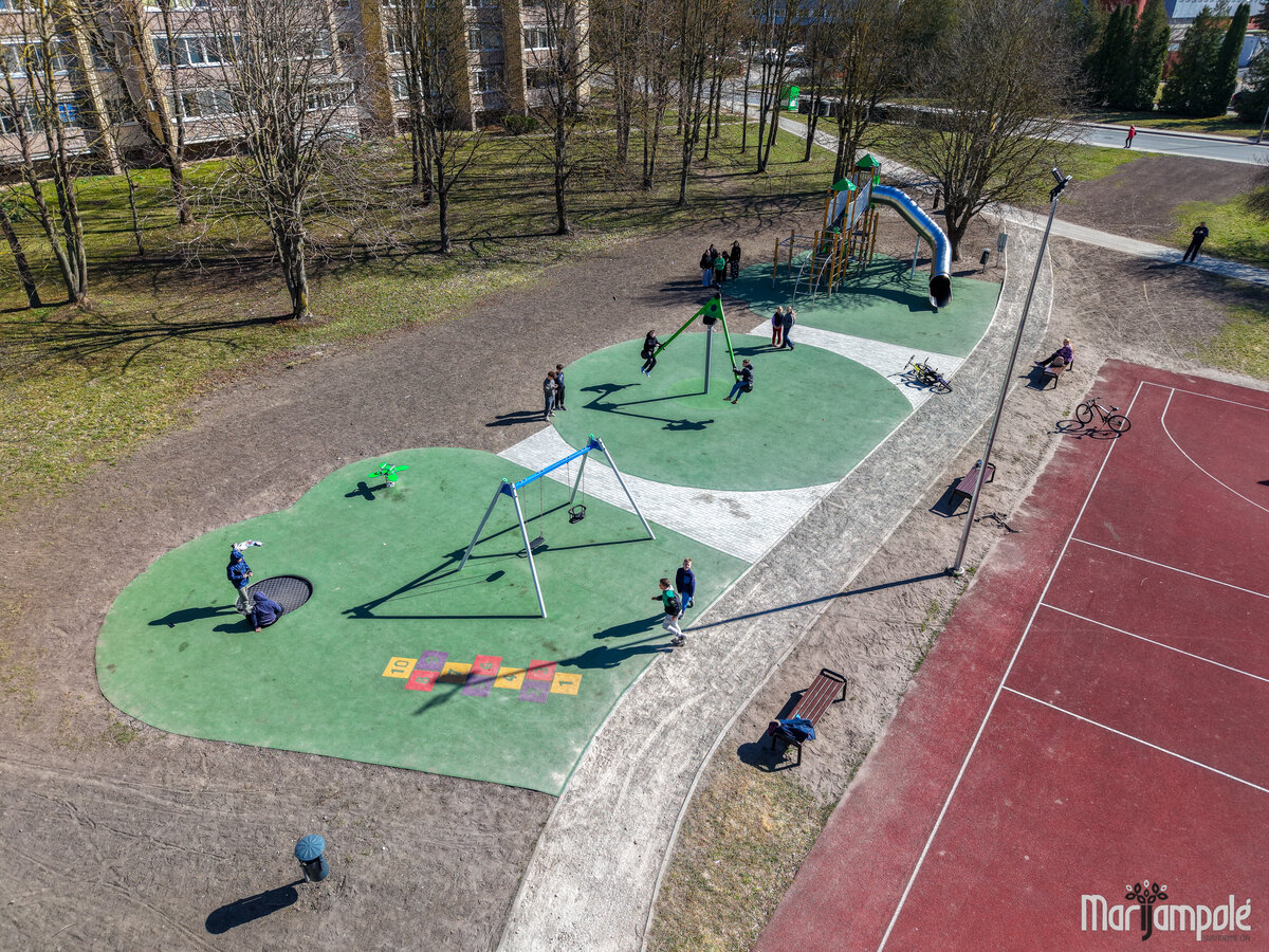 Marijampolėje atnaujinta pamėgta erdvė: Pašešupio parke vaikus pasitiks nauja aikštelė
