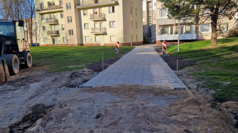 Klaipėdoje startavo šaligatvių atnaujinimas: kur vyksta darbai ir kiek dangos bus pakeista