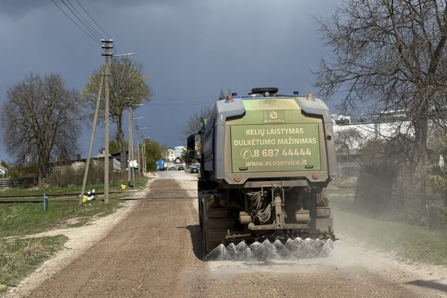 Tauragė ėmėsi veiksmų: 148 gatvės laistomos chemija, gyventojai pajus pokytį jau netrukus