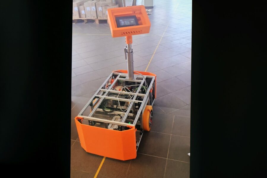 Lietuvoje kuria ateities technologijas: nuo dirbtinio intelekto robotams iki virtualios realybės medicinai