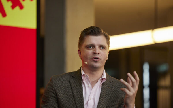 Mįslingas pasitraukimas: Demokratų sąjungos „Vardan Lietuvos“ narys Jeglinskas palieka Seimą