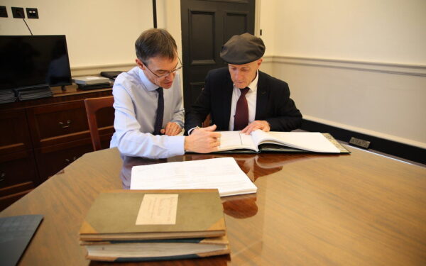 Protestai Airijoje pasiekė kulminaciją: po susitikimo su ūkininkais ministras pasitraukė iš posto