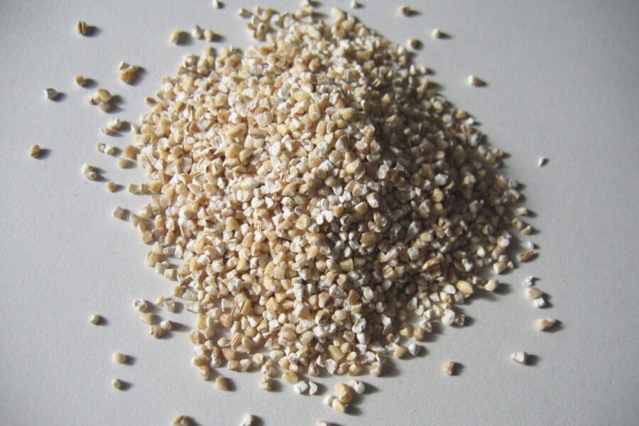 Svajojate apie itin derlingą daržą? Viena pigi kruopa net skurdžią žemę pavers juodžemiu