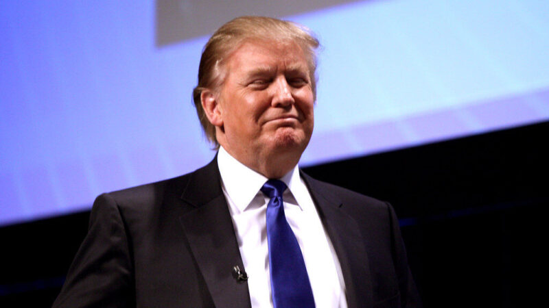 Donaldas Trumpas grasina sunaikinti „tai, kas liko iš Irano“: skelbiama Hormuzo sąsiaurio blokada