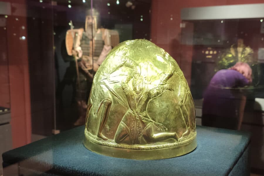 Auksinis šalmas. Openverse