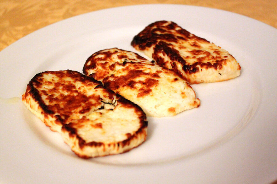 Pavojus halumio sūriui: dėl mirtino viruso Kipro ūkininkai ruošiasi naikinti ištisas bandas