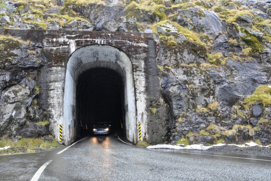 Magiška patirtis 187 metrų gylyje: turistus stulbina pirmoji pasaulyje povandeninė žiedinė sankryža