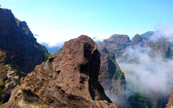 Vėl atviras žygeivių rojus: Madeiroje atidarytas įspūdingiausias takas PR1