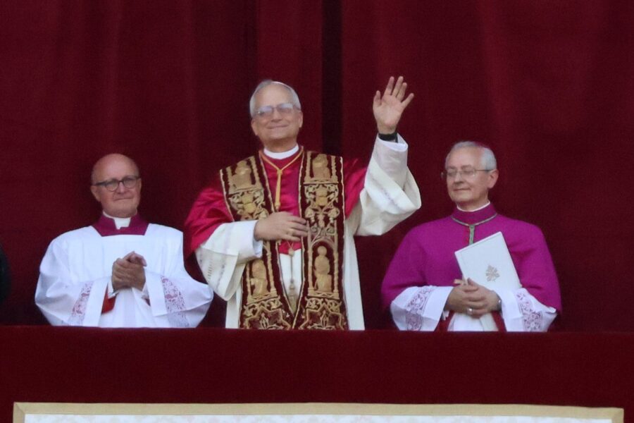 500 metų lauktas įvykis: popiežius priėmė moterį, dėl kurios krikščionių pasaulis skyla pusiau