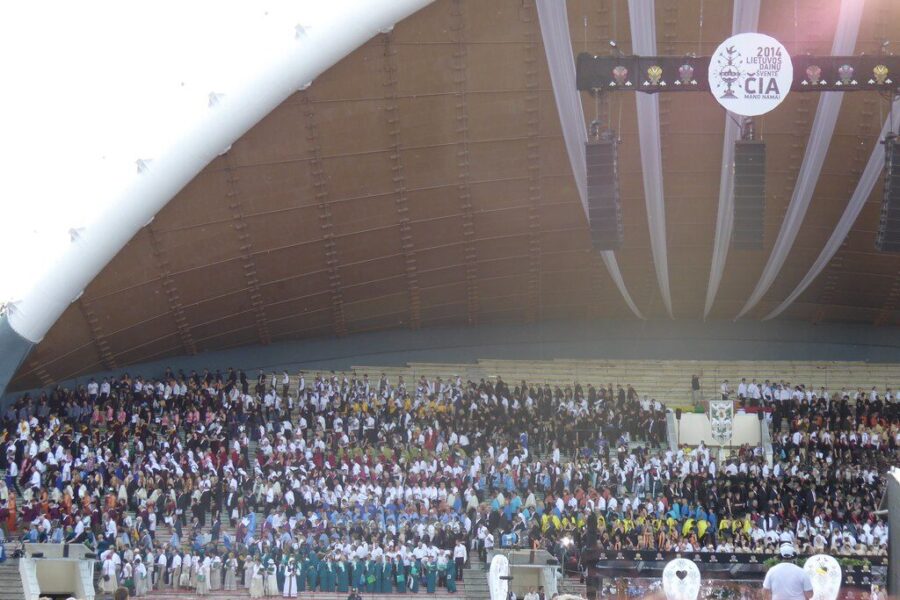 Dainų šventė. Openverse