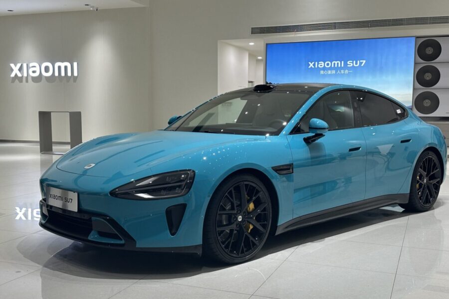 Pamirškite „Tesla“: „Ford“ vadovas paaiškino, kodėl sėdo prie kiniško automobilio vairo