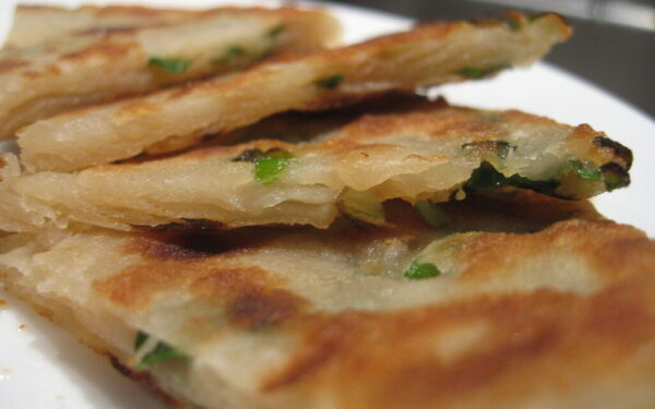 Atsibodo klasikiniai bulviniai blynai? Šis traškus skanėstas sužavėjo tūkstančius