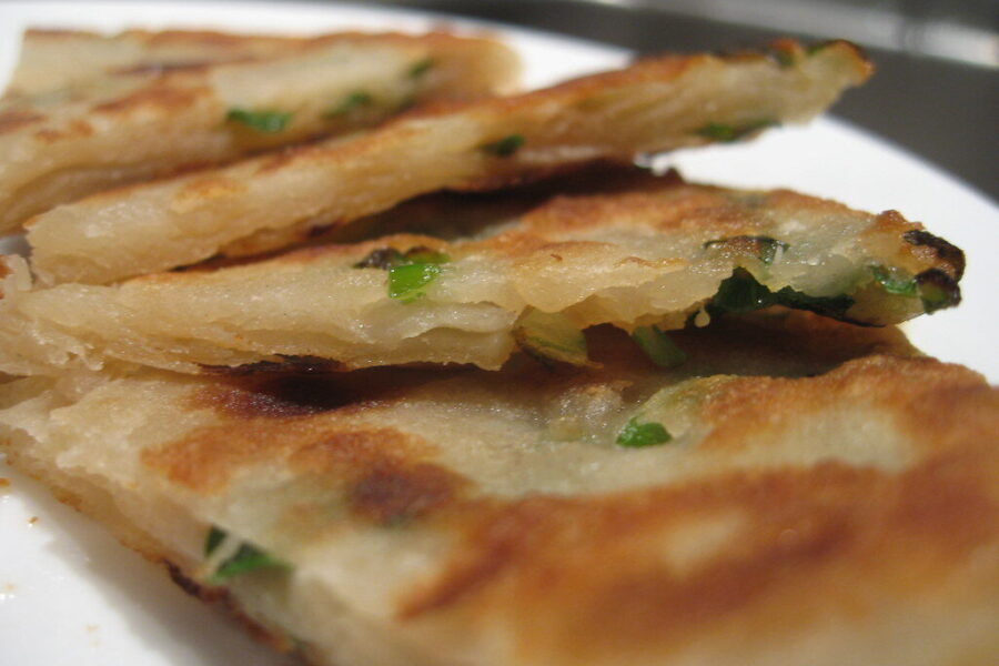 Atsibodo klasikiniai bulviniai blynai? Šis traškus skanėstas sužavėjo tūkstančius