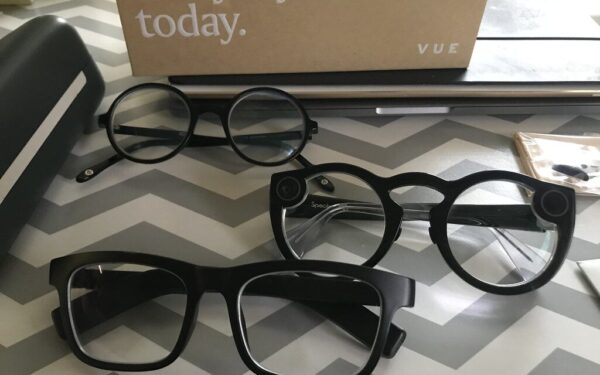 „Meta“ turi ko bijoti: „Snap“ atskleidė, kuo visus nustebins naujieji išmanieji akiniai