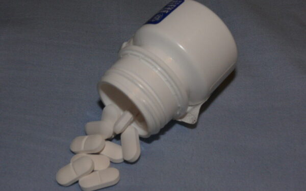 Mokslininkai įspėja apie netikėtą pavojų: štai kodėl kai kurie antibiotikai gali sukelti uždegimą