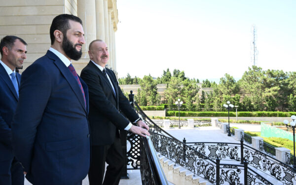 Sirija vėl keliasi iš pelenų: štai kaip Kataro milijardai padės atstatyti sugriautą šalį