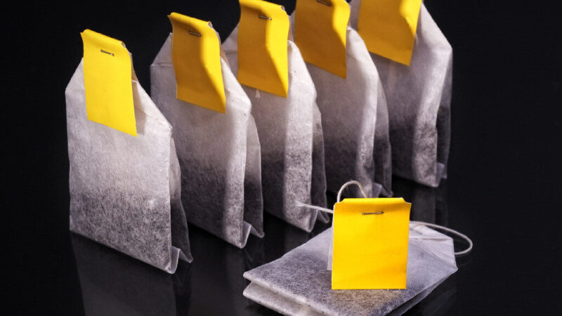 Neišmeskite panaudotų arbatos pakelių: gudrybė , kaip prikelti gėles naujam gyvenimui