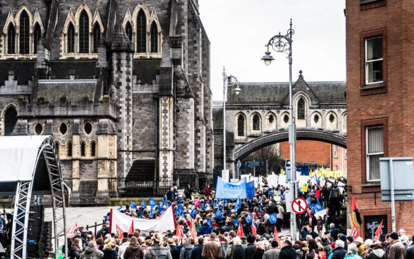 Kuro kainos krenta: Airija paskelbė apie milžiniškas nuolaidas dyzelinui ir benzinui
