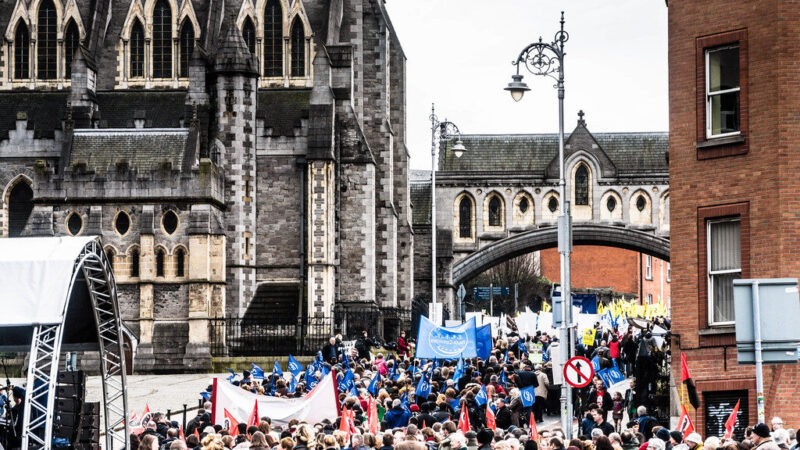 Kuro kainos krenta: Airija paskelbė apie milžiniškas nuolaidas dyzelinui ir benzinui
