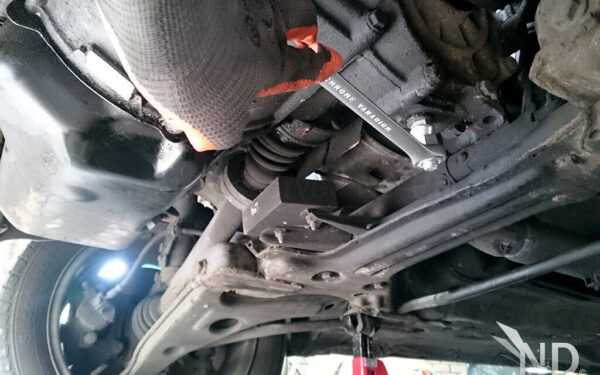 Meistrai griebiasi už galvų: viena vairuotojų klaida pavarų dėžę paverčia metalo laužu