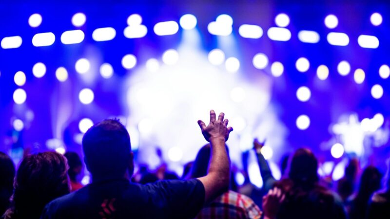 Pasilinksminimas gali kainuoti 30 000 eurų: įstatymo pataisa Prancūzijoje sugriaus naktinį gyvenimą