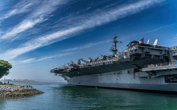 Pamaitinti 5100 karių yra tikras iššūkis: „Abraham Lincoln“ laivynas atskleidė gudrų mitybos planą