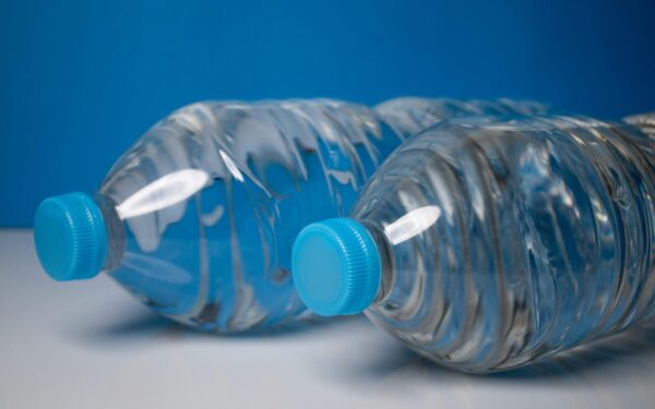 Svarbu kiekvienam: paprasti žingsniai, kaip saugiai pasiruošti geriamojo vandens atsargas