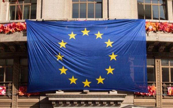 Konfliktas su Iranu ES kainuoja po 500 mln. eurų per dieną: kas brangsta labiausiai?