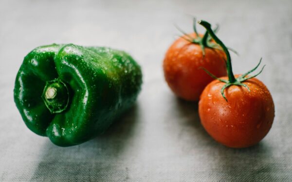 Pomidorai ir paprikos šalia? Štai kodėl ši kaimynystė gali pražudyti jūsų būsimą derlių