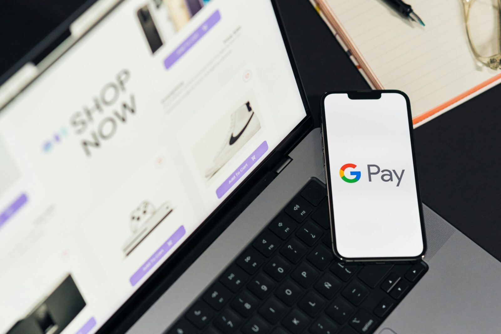 Skrydžio vėlavimą pamatysite net neįjungę telefono: „Google Wallet” pristatė itin lauktą naujieną