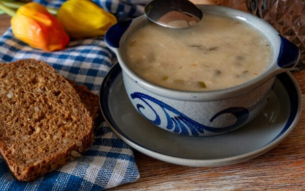 Neišmeskite senos duonos: ši paprasta sriuba taps tikru išsigelbėjimu jūsų skrandžiui